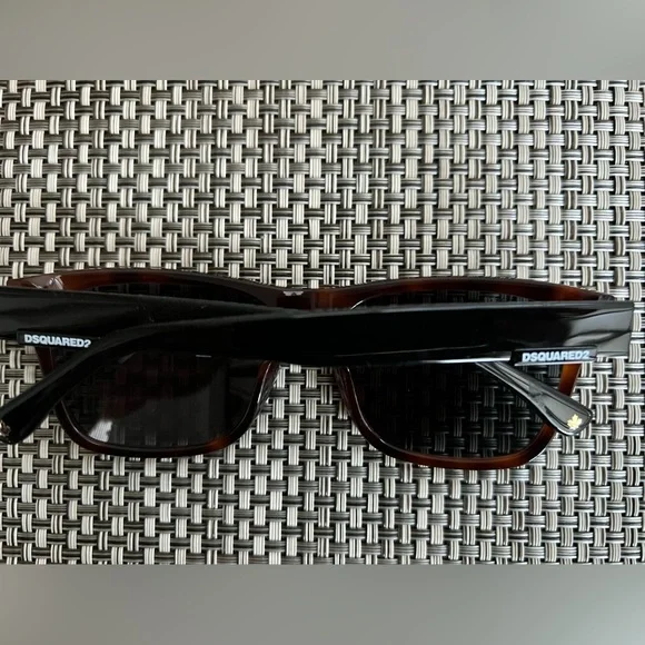New Men's Awesome DSQUARED2 Brown Sunglasses 🕶️
